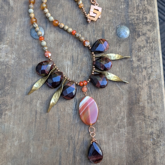 Fringe Collar Agate Nevklace - Picture 7 of 9